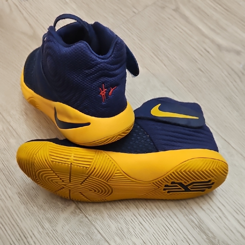 Nike Kyrie 2 Colorway "Cavs"